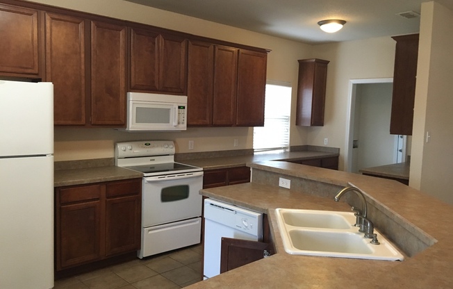 3 beds, 2 baths, $1,725