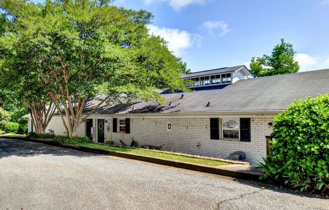 SeVille Apt.-Located Near UGA North Campus!