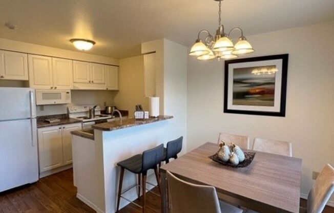 2 beds, 2 baths, 1,030 sqft, $1,775, Unit 734