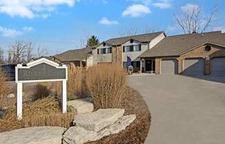 Welcome to River's Cove Apartment Homes