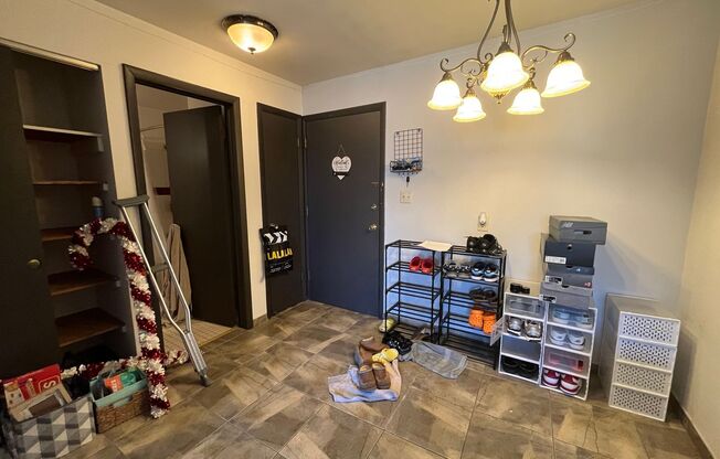 1 bed, 1 bath, $1,025, Unit 211