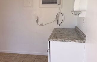 Studio, 1 bath, 250 sqft, $475, Unit 2200-09