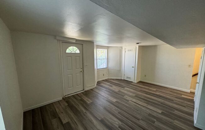 2818 W Saint Paul Ave  3 Bedroom House