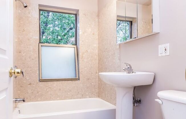 1 bed, 1 bath, 600 sqft, $865, Unit 104-W