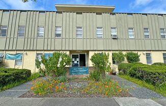 1467 Russell/2880A&amp;B Sacramento