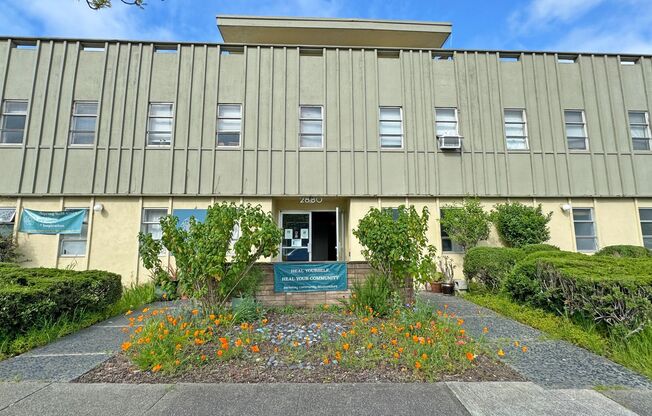 1467 Russell/2880A&amp;B Sacramento