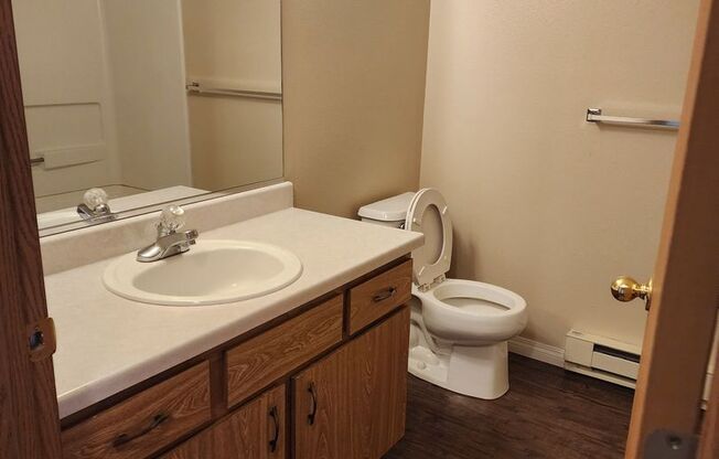 2 beds, 1 bath, 914 sqft, $1,345, Unit A-02