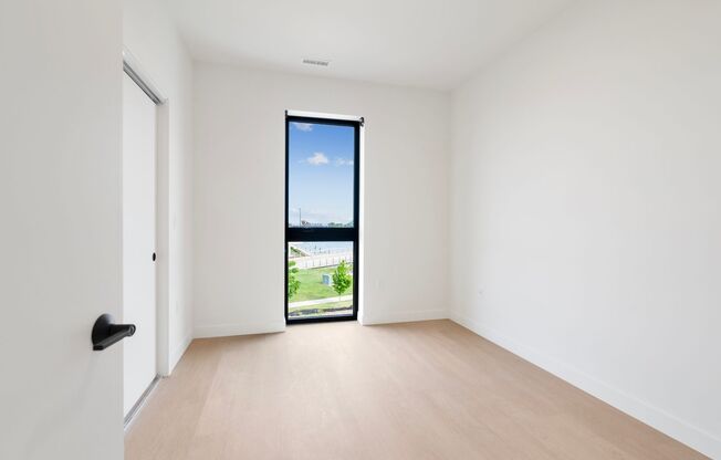 2 beds, 2 baths, 966 sqft, $2,450, Unit 321