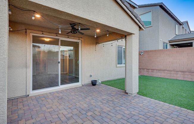 Like new, split-level, 3 bed, 2.5 bath, with bonus room & Strip views in West Las Vegas!