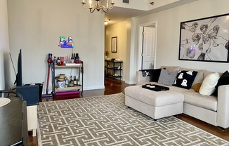 2 beds, 1 bath, 796 sqft, $4,300, Unit 303