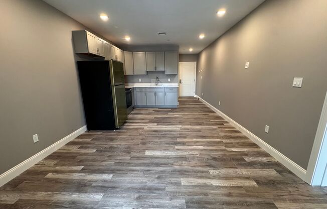2 beds, 1 bath, 749 sqft, $2,700, Unit 408