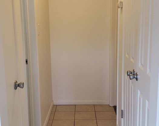 1 bed, 1 bath, 616 sqft, $1,850, Unit 4290-D