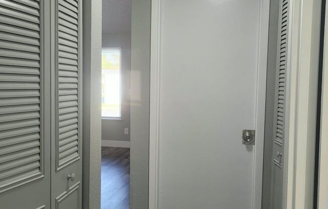 2 beds, 1 bath, 695 sqft, $1,250, Unit 505 D2