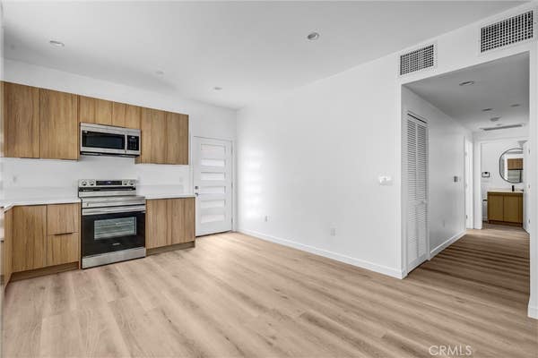 18152 SUNBURST ST