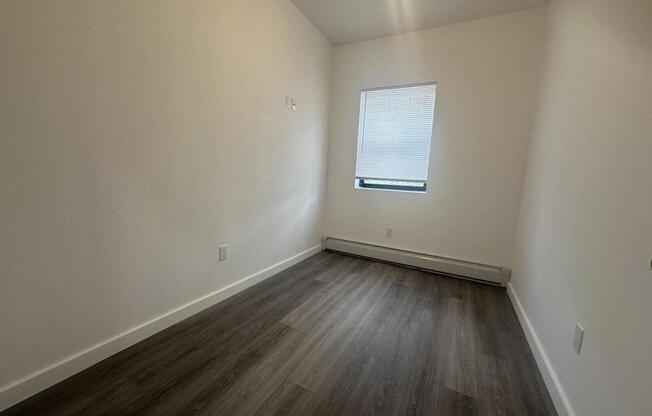 3 beds, 1 bath, $3,100