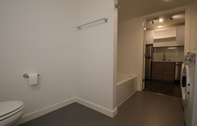 Studio, 1 bath, 356 sqft, $1,395, Unit 10 NEW