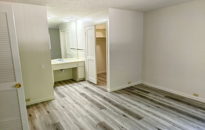 3 beds, 2 baths, 1,304 sqft, $2,350, Unit 143132
