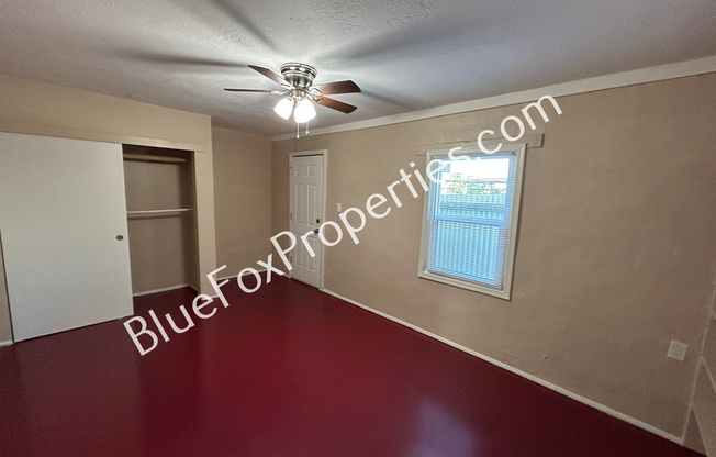 732 E Elm St