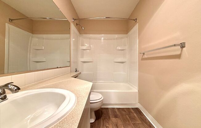 1 bed, 1 bath, 747 sqft, $1,375, Unit 315