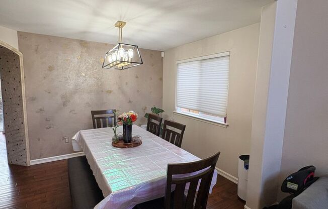 Bothell 2 story home with EV garage parking and Northshore Schools