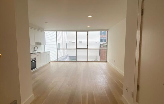 Studio, 1 bath, 360 sqft, $1,795, Unit 44