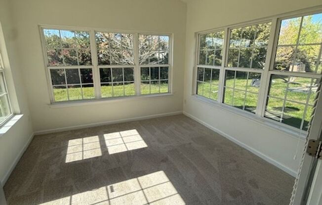 Incredible 5 BR House For Rent in Berewick!