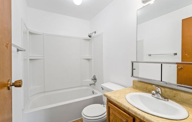 2 beds, 1.5 baths, 960 sqft, $1,650, Unit 3