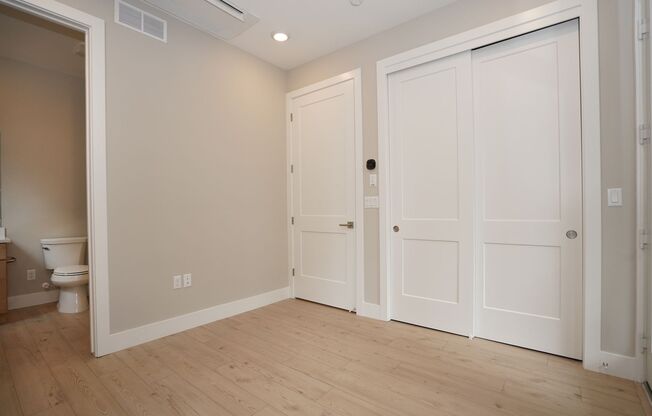 New Construction End Unit Luxury Townhome in Central Sunnyvale Location!