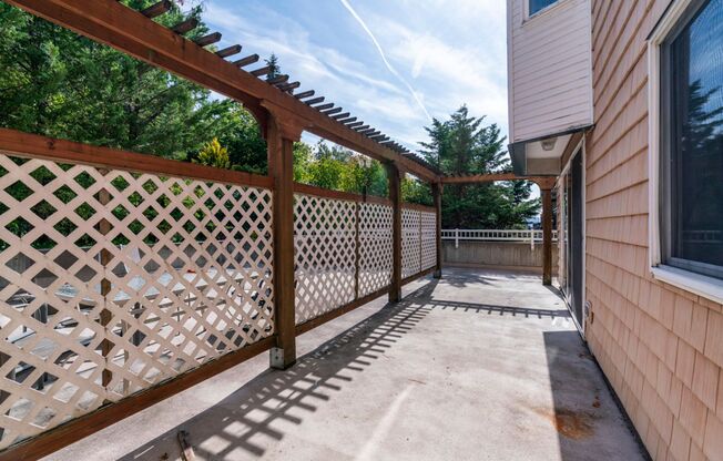 2 beds, 1 bath, 824 sqft, $2,595, Unit #207