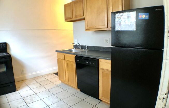 1 bed, 1 bath, $800, Unit 1816