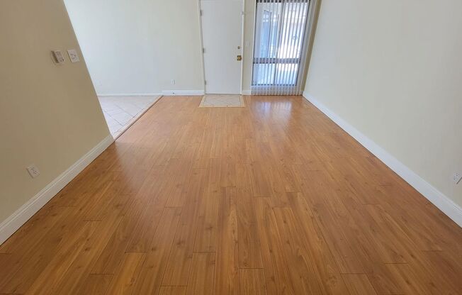 1 bed, 1 bath, $1,795, Unit 18 HUD