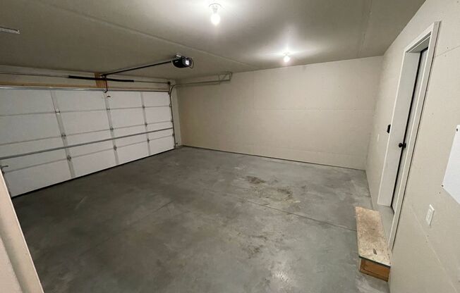 3 bed 2.5 bath home rental