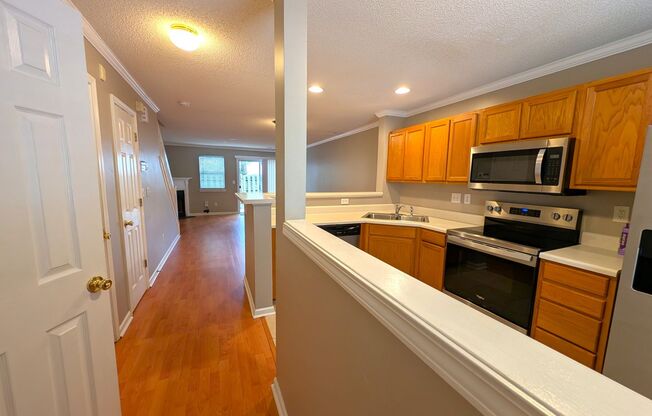Charming, townhome located in the Bennington Place Community in Charlotte!