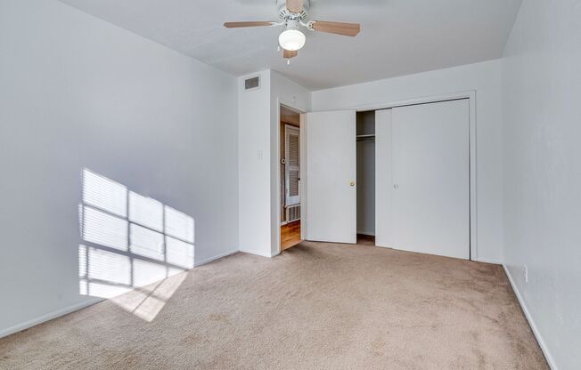 2 beds, 1 bath, 750 sqft, $1,100, Unit K706 - 307 - 107