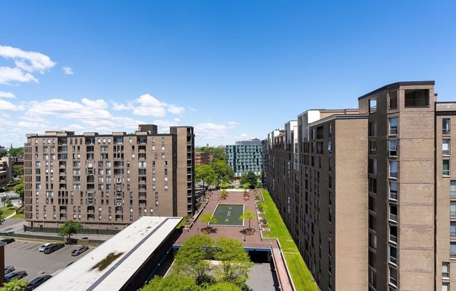 2 beds, 2 baths, 1,265 sqft, $4,300, Unit 1105