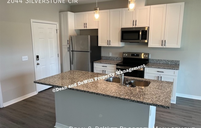 2044 SILVERSTONE CIR