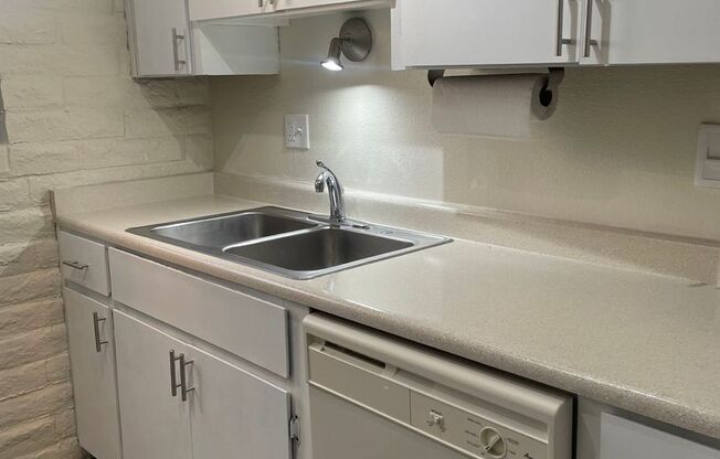 1 bed, 1 bath, 712 sqft, $1,235, Unit 14F