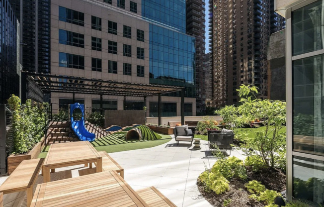 2 beds, 2 baths, $9,450, Unit 35J