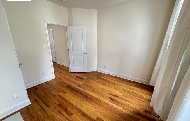 309 W 47 ST