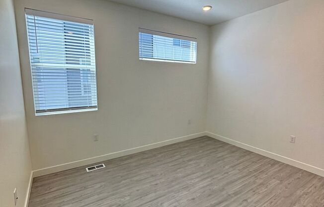 3 beds, 2.5 baths, 1,651 sqft, $2,145, Unit 591