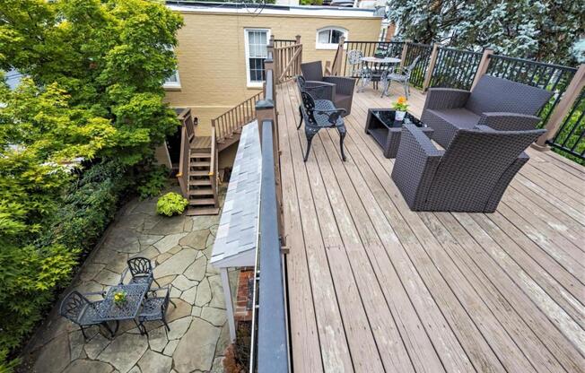 2 beds, 1 bath, 1,200 sqft, $5,750