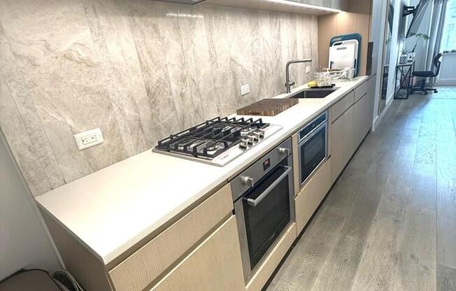 Studio, 1 bath, 467 sqft, $3,450, Unit 6M