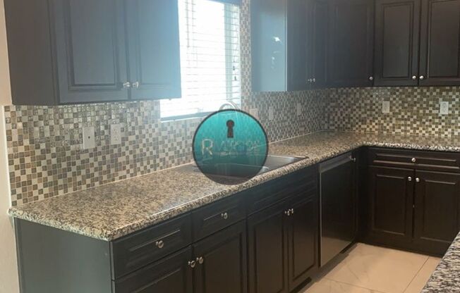 Newer home near great shopping and nearby freeway access!