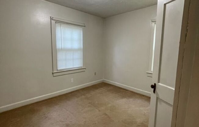 2 beds, 1 bath, $1,650