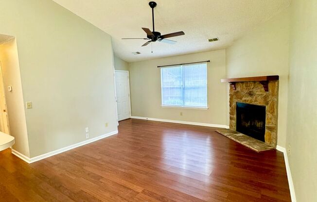 Charming two bedroom, two bathroom home at The Lakes in North Charleston!