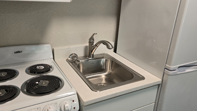 1625 S KENT DES MOINES RD