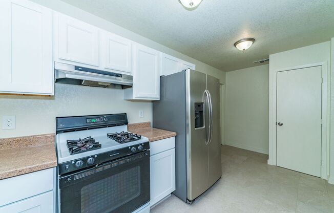 3 beds, 1 bath, $1,595