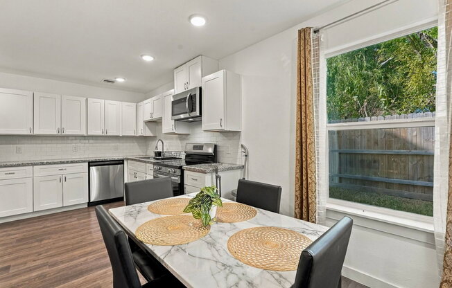 3 beds, 2 baths, 1,445 sqft, $1,725, Unit B