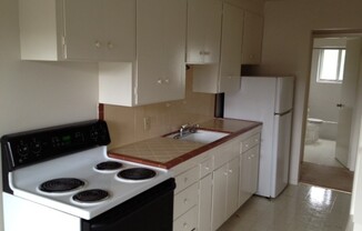 1 bed, 1 bath, 650 sqft, $1,395, Unit 14