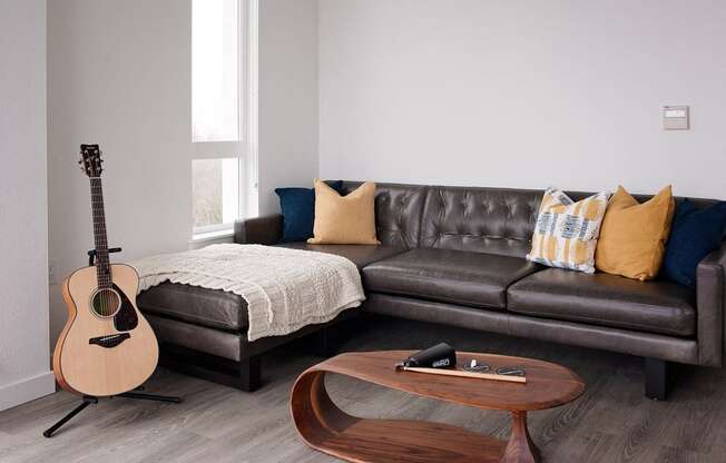 Staged living room: leather sectional